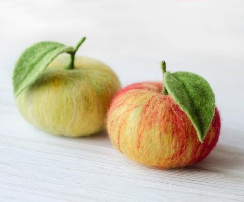 Felted apples